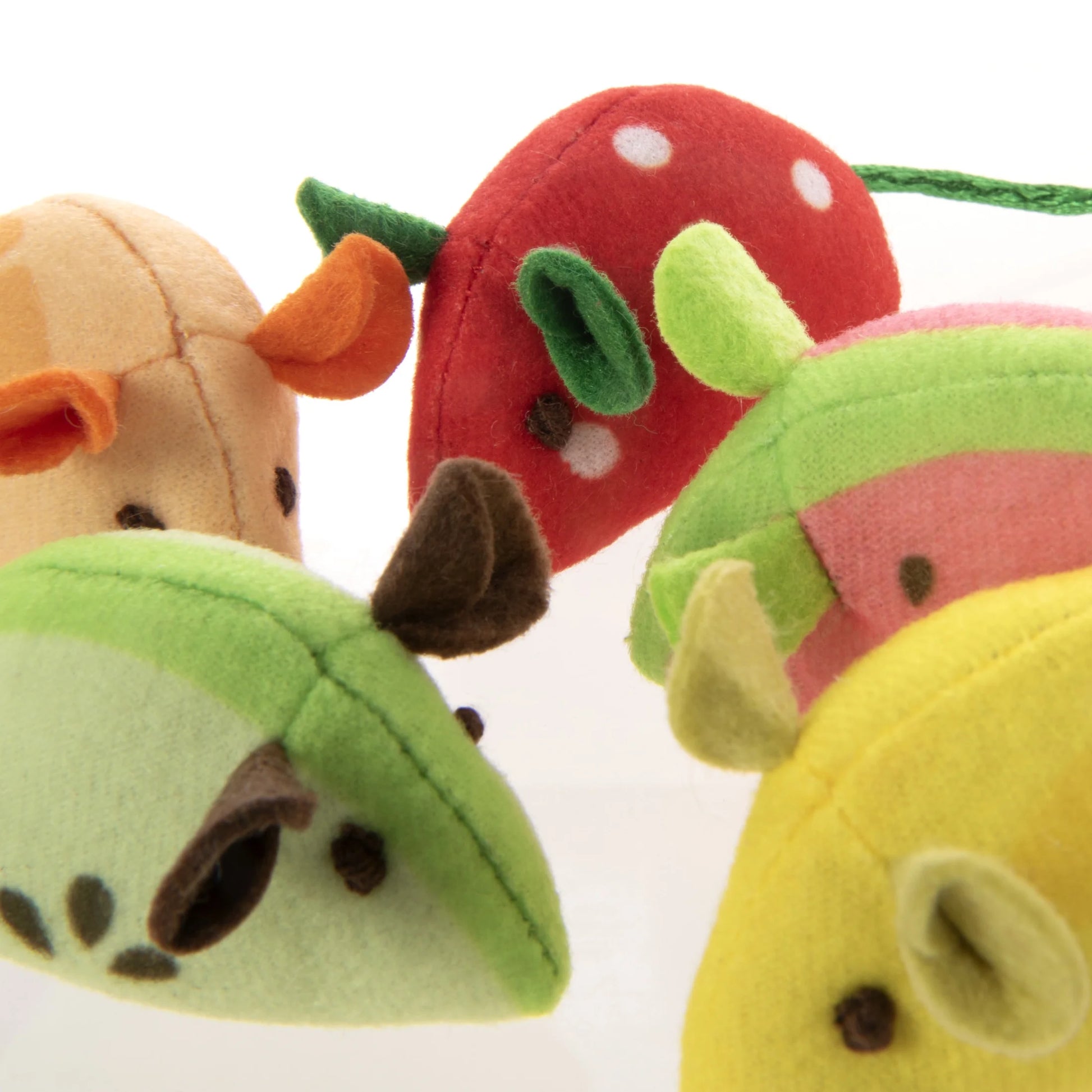 Skitter Slices Plush Cat Toy with Pure Catnip, Single Count