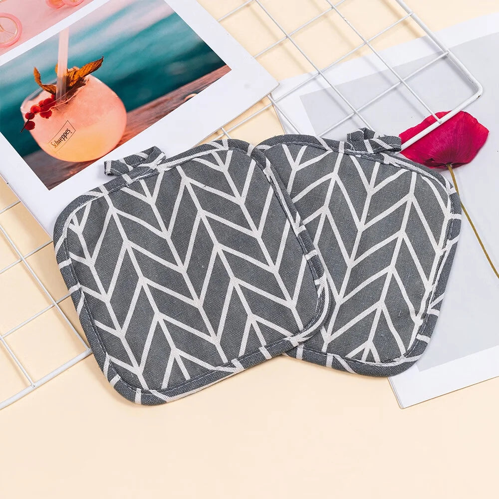 Pot Holders for Kitchen Heat Resistant Potholder, Potholder Clearance, Hot Pads for Kitchen, Trivet for Cooking and Baking (Pack of 4, Multicolor)