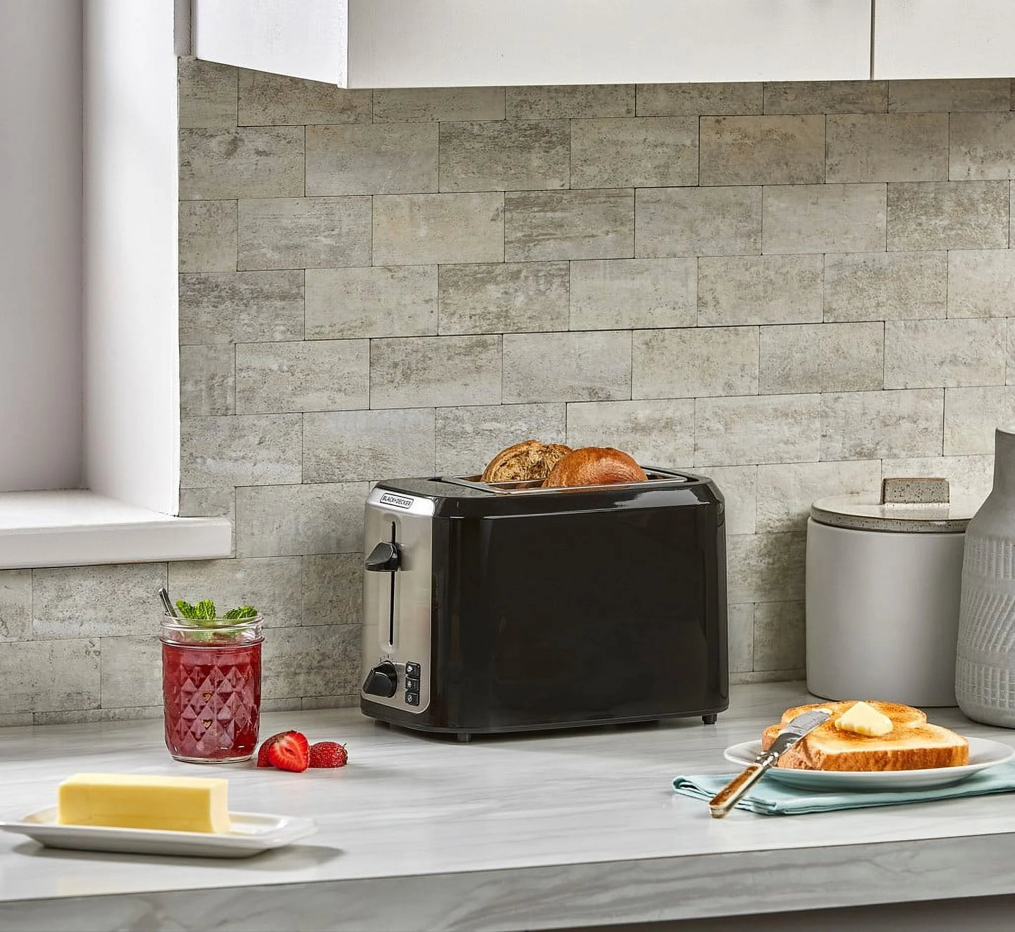 2-Slice Toaster, with Extra-Wide Slots and Bagel Function, Black with Stainless Steel