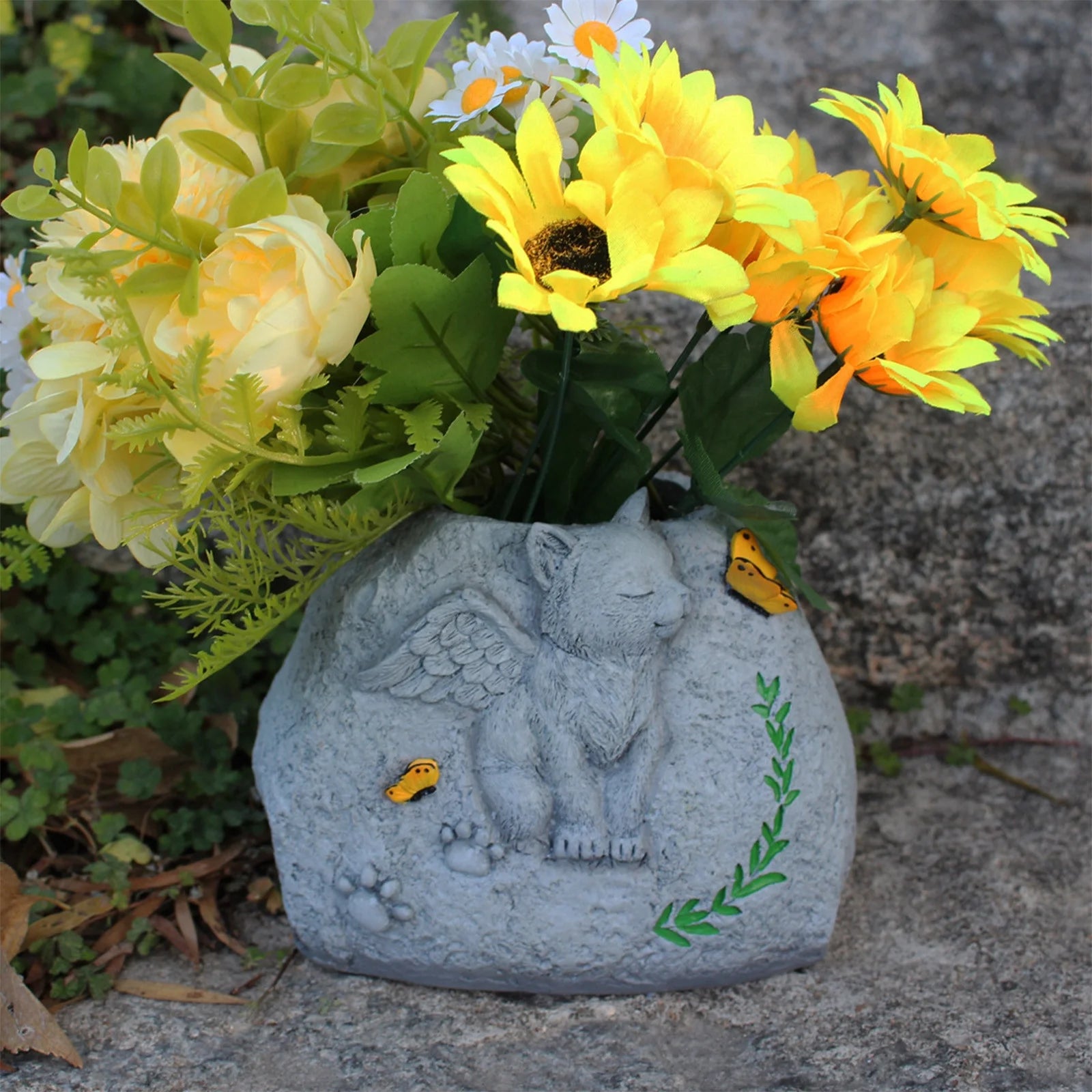 Pet Dog Monument Planter,Resin Simulation Memorial Stone,Creative Flower Pot for Pet Tombstones,Durable & Weatherproof Design