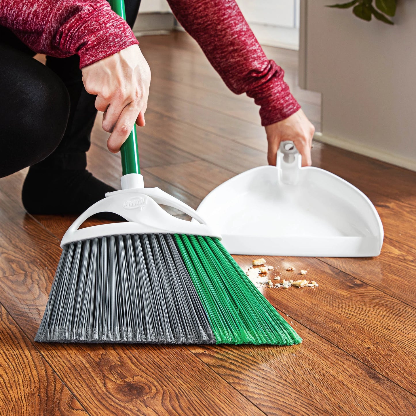 Household Angle Broom and Dust Pan W/Clean Fibers Comb Green / White