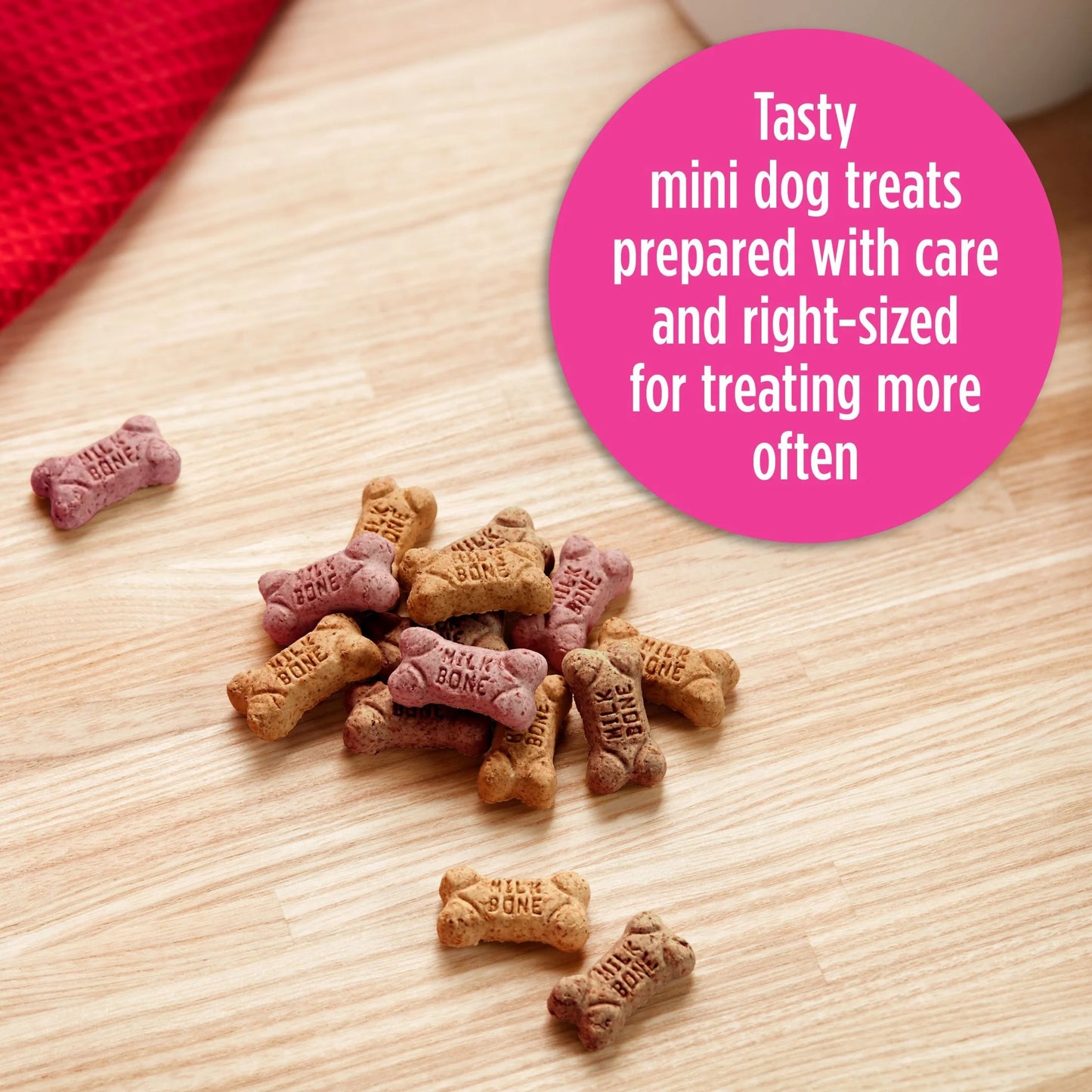 Milk Bone Soft and Chewy Dog Treats, Beef and Filet Mignon Recipe with Chuck Roast, 25 oz Container
