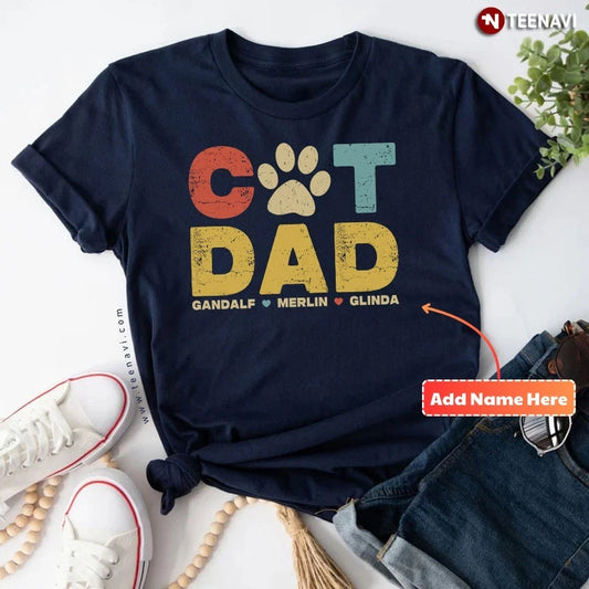 Personalized Cat Dad Cat Paws Cat Lovers Father�s Day T-Shirt