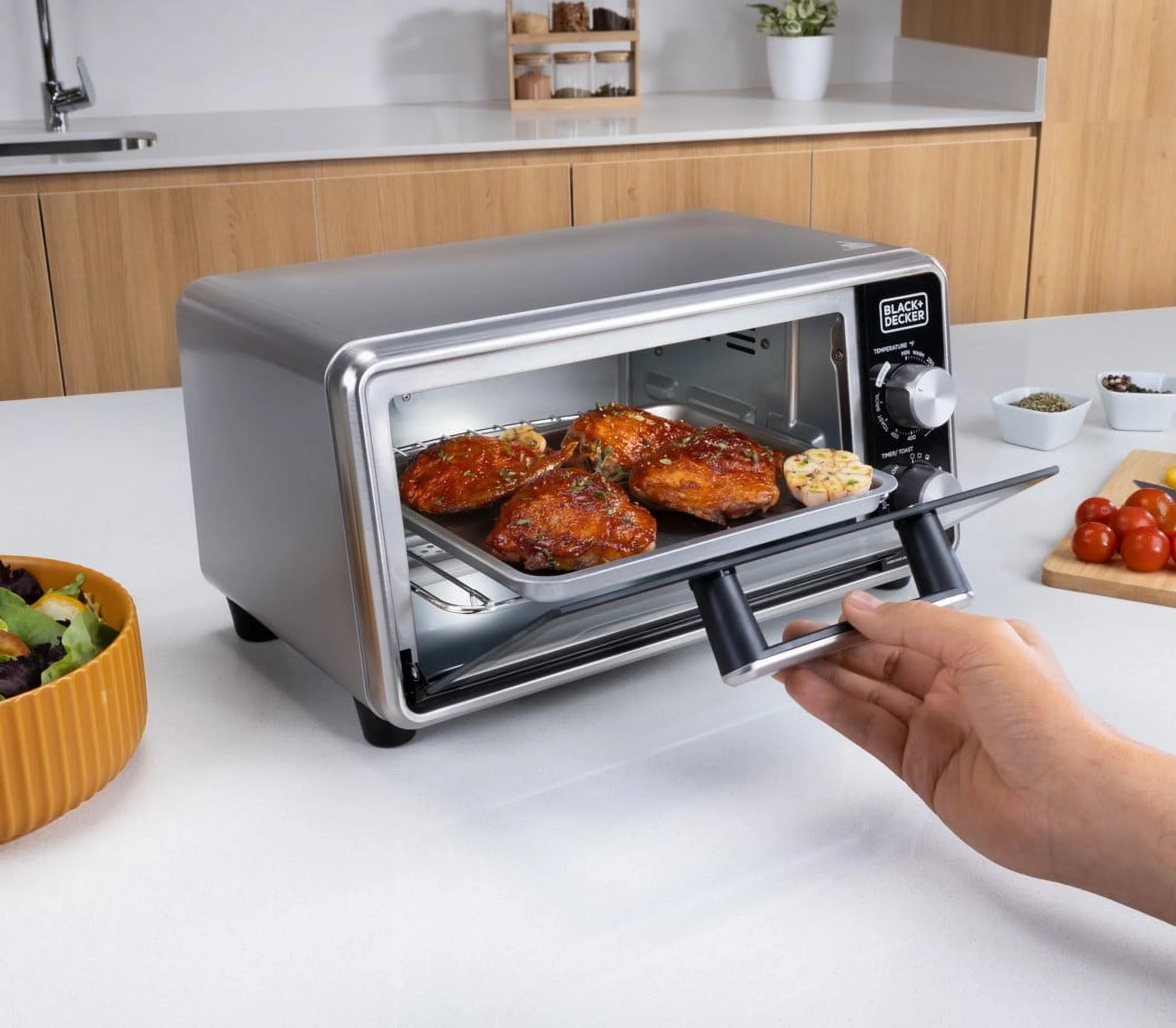 Black + Decker Crisp ‘N Bake™ PRO 4-Slice Air Fry Toaster Oven with Basket, Pan, Rack & Tray, Stainless Steel