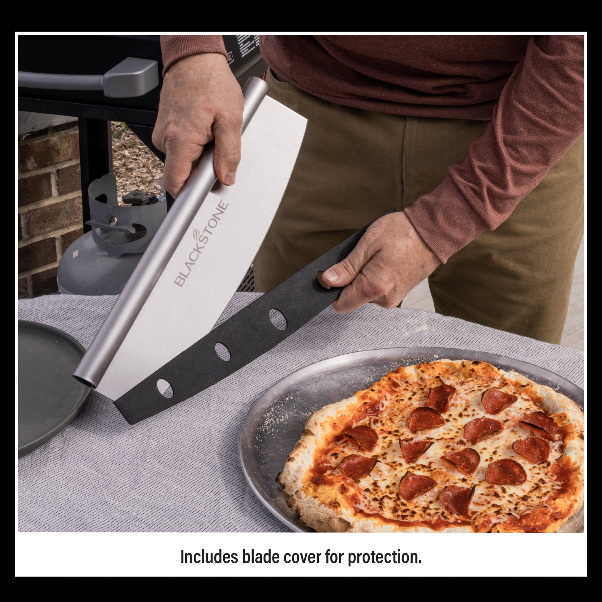 15" Stainless Steel Pizza Rocker Pizza Cutter with Blade Cover, 1.2 Lb.