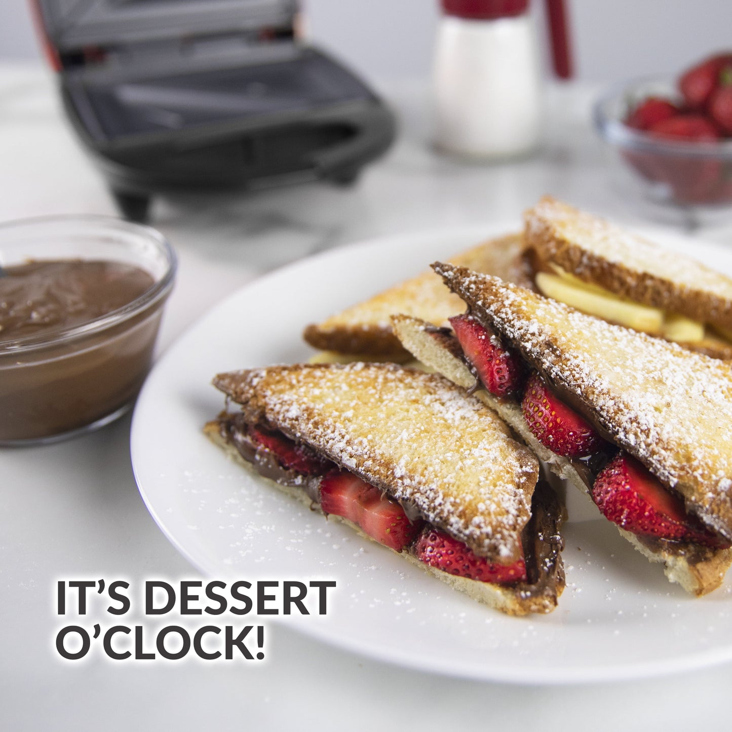 Sandwich Maker Grill, 520 Watts, Red