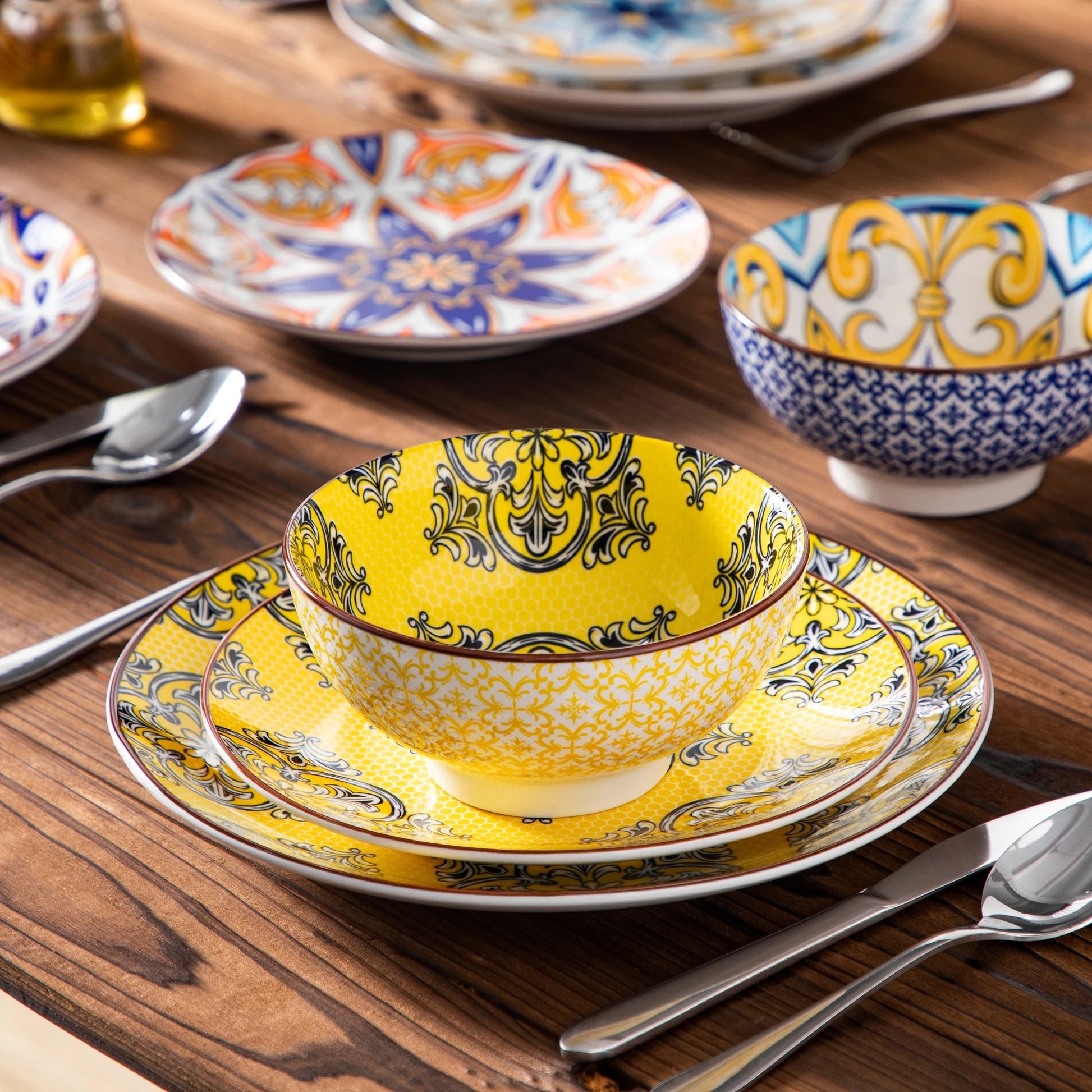 Malacasa 12 Pcs Dinnerware Sets, Ceramic Plates and Bowls Set, Porcelain Tableware Dishwasher Microwave Safe, Serves for 4 People, Colorful 1