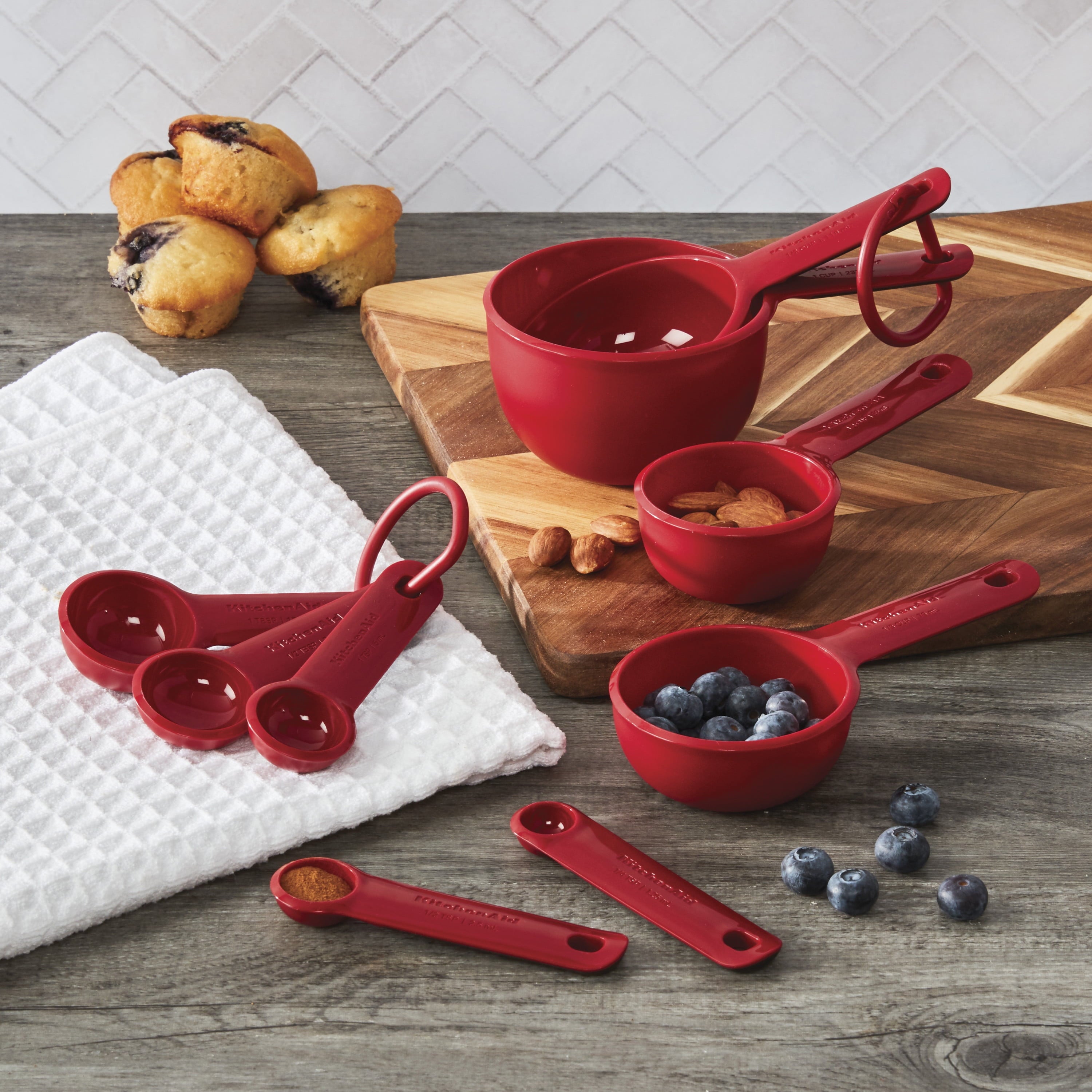KitchenAid 9-Piece Plastic Measuring Cups and Spoons Set, Kitchen Utensil Set, Red - Thumbnail 3