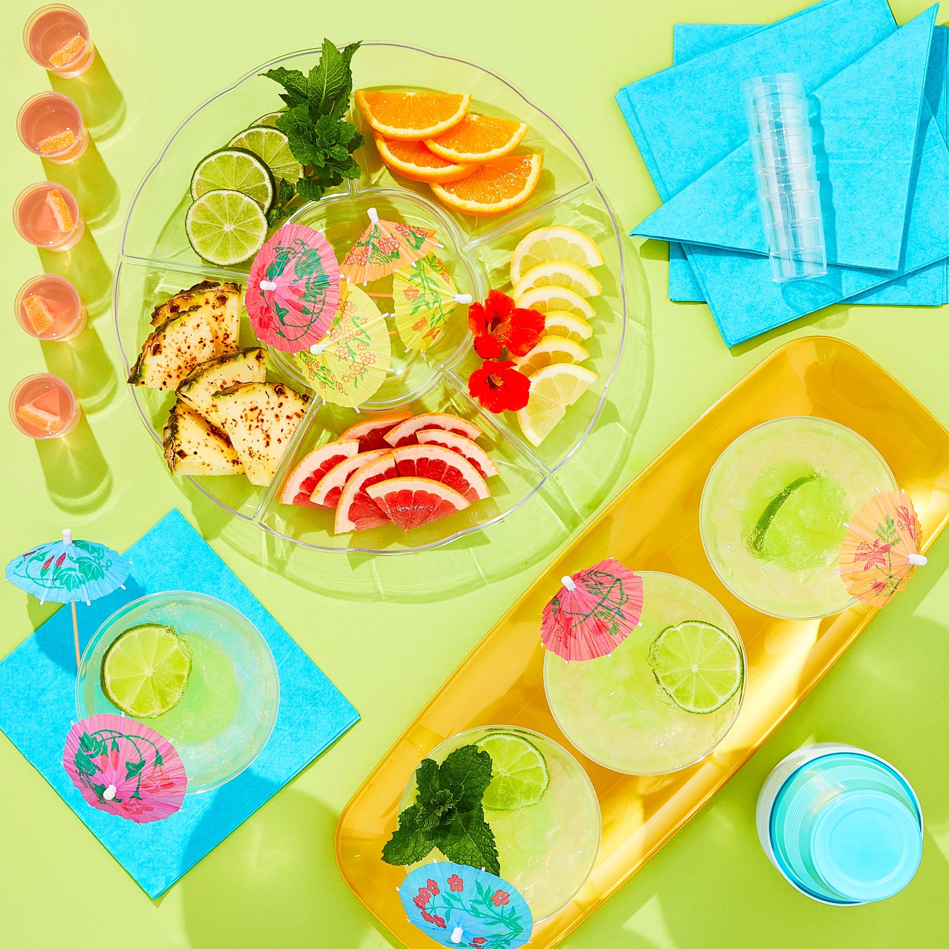 Clear round Compartment Tray, 12", by