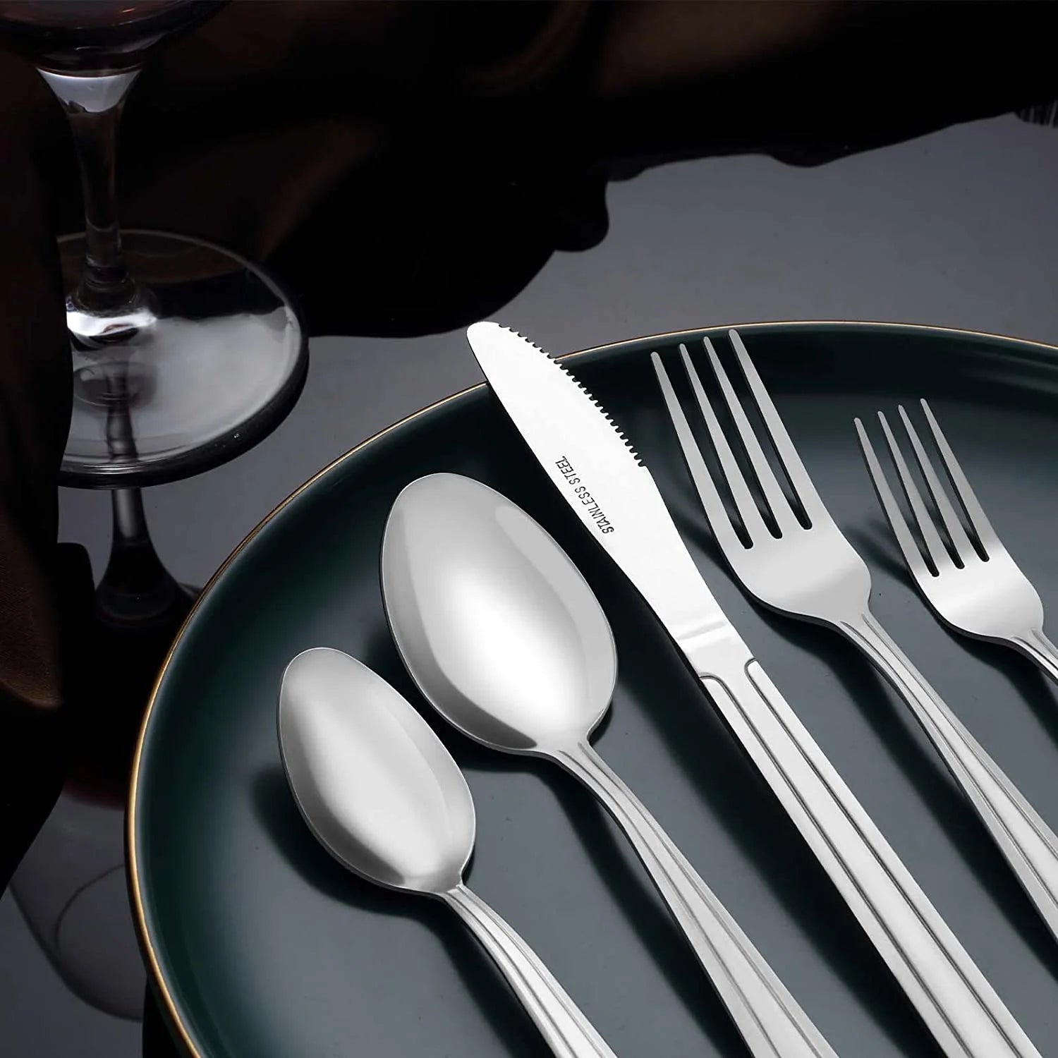 72-Piece Stainless Steel Silverware Set with Steak Knives, Elegant Cutlery for 12, Mirror Polished Flatware for Home, Kitchen, Restaurant, and Hotel, Dishwasher Safe