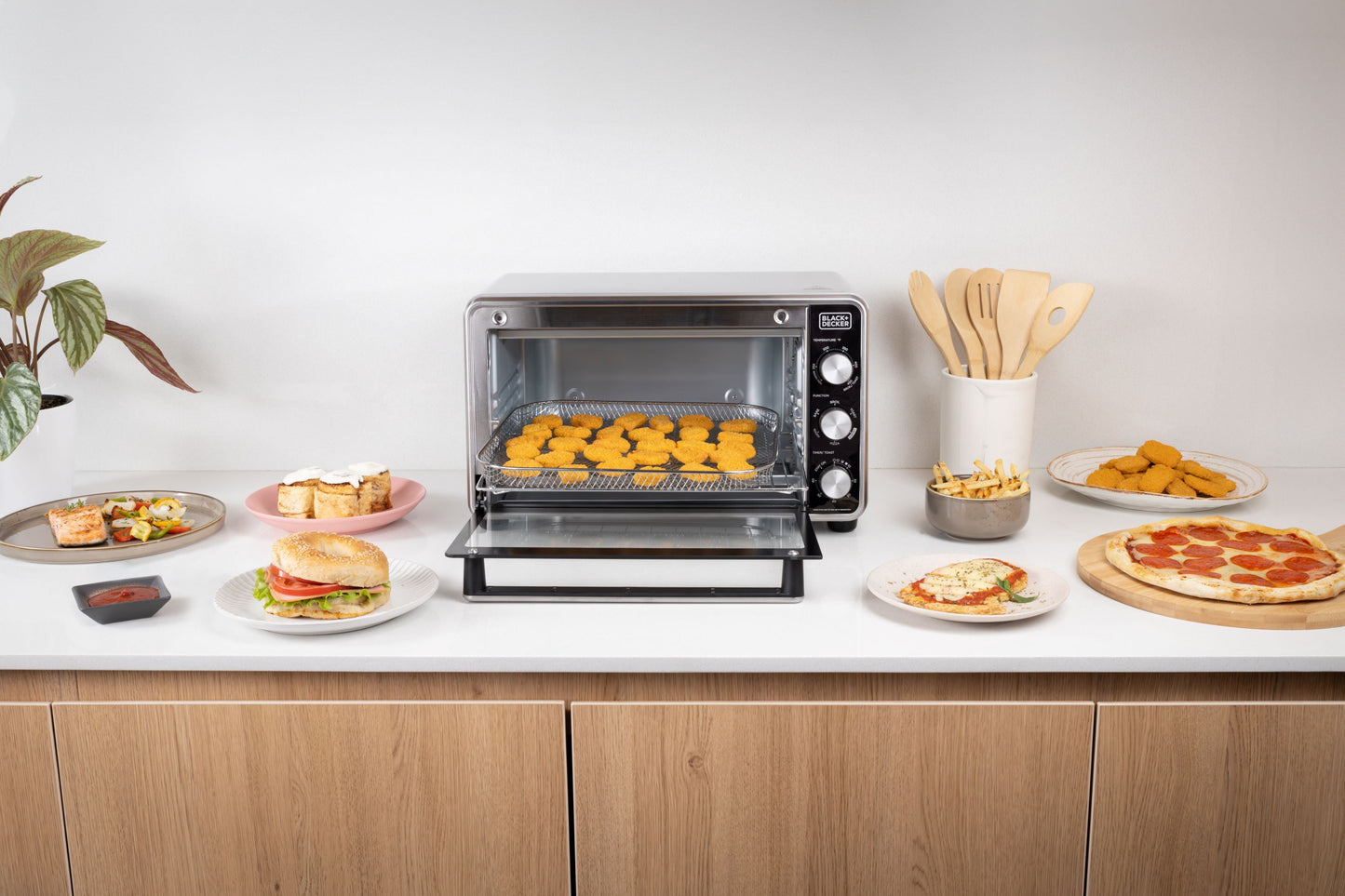 Black + Decker Crisp 'N Bake PRO 6-Slice Air Fry Toaster Oven with Basket, Pan, Rack & Tray, Stainless Steel