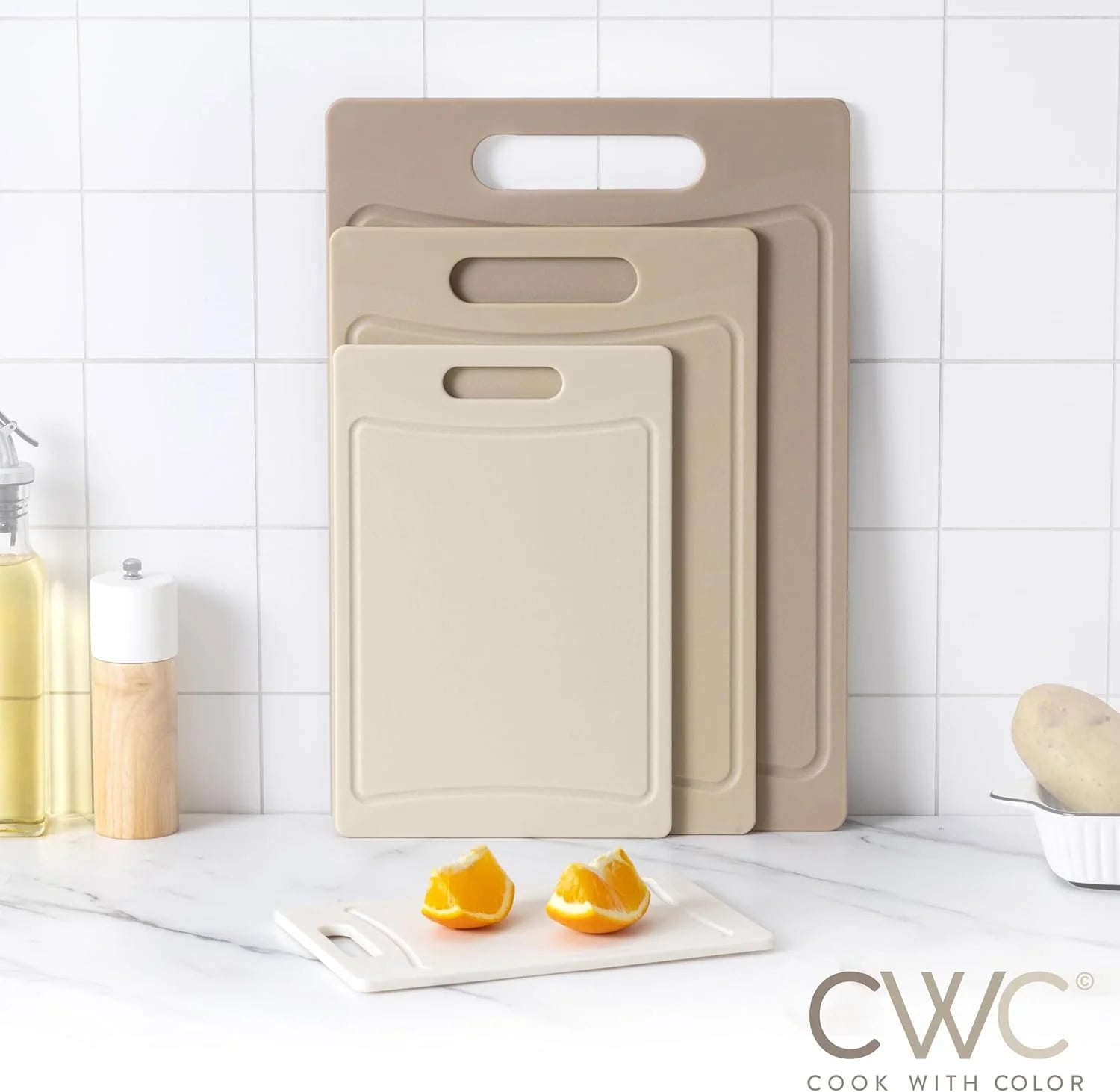 Non-Slip Cutting Board Set – Kitchen Essentials with Easy Grip Handle for Meat, Veggies, and Fruits, 4 Cutting Boards, Brown