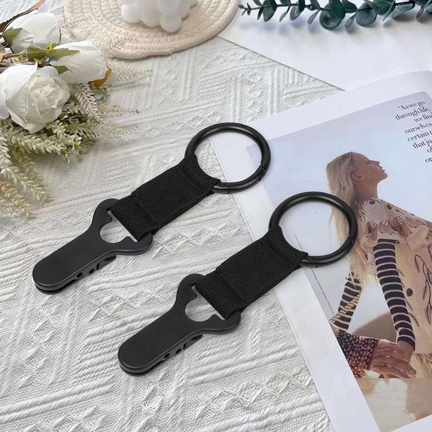 Niveaya Hat Clip for Travel on Bag - 2 Pack, Vacation Beach Cruise Essentials Accessory for Travel Handbag Backpack Luggage, Securely Hold to Keep Hat Shaped, Hands-Free, Black+Black