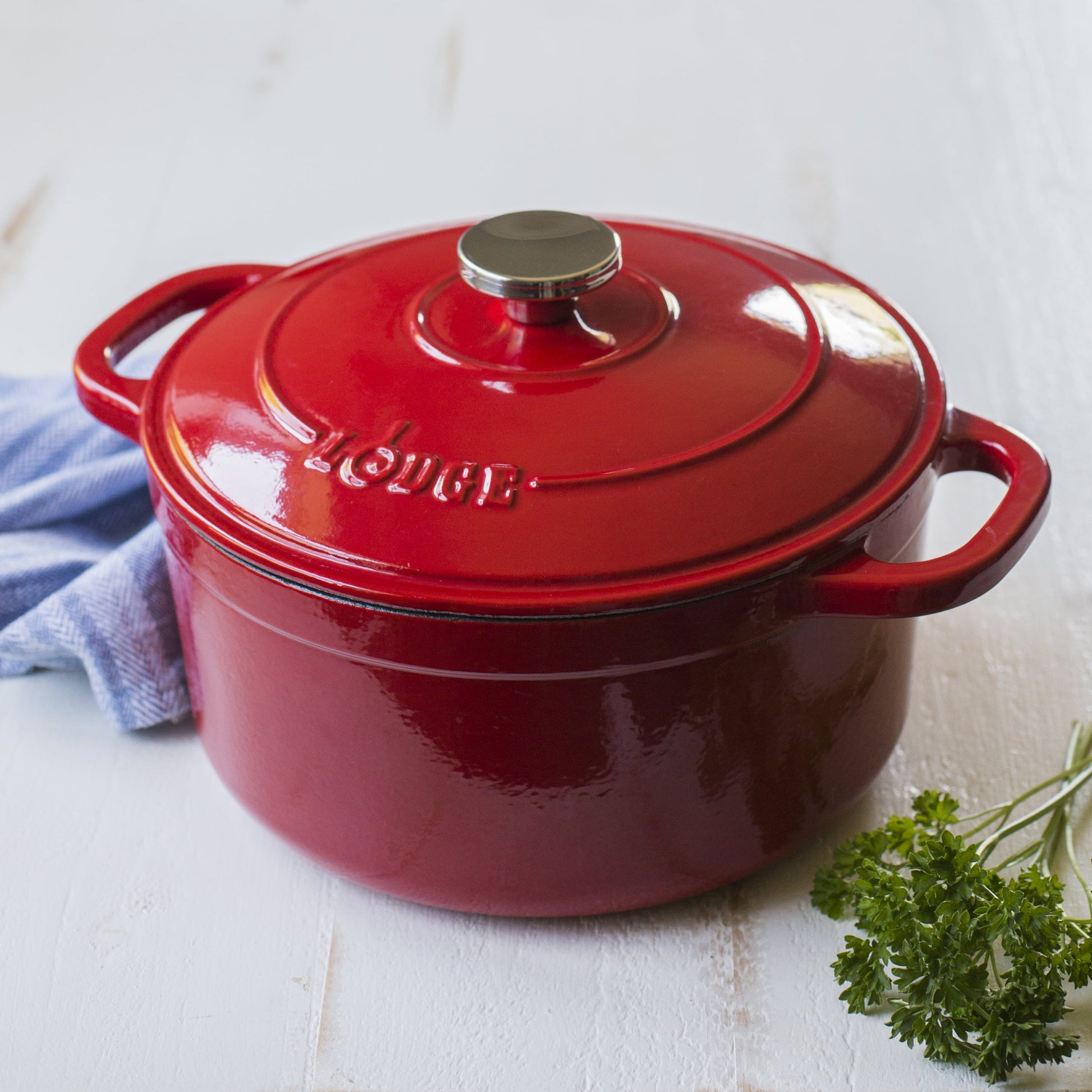 Cast Iron 5.5Qt Red Enameled Dutch Oven