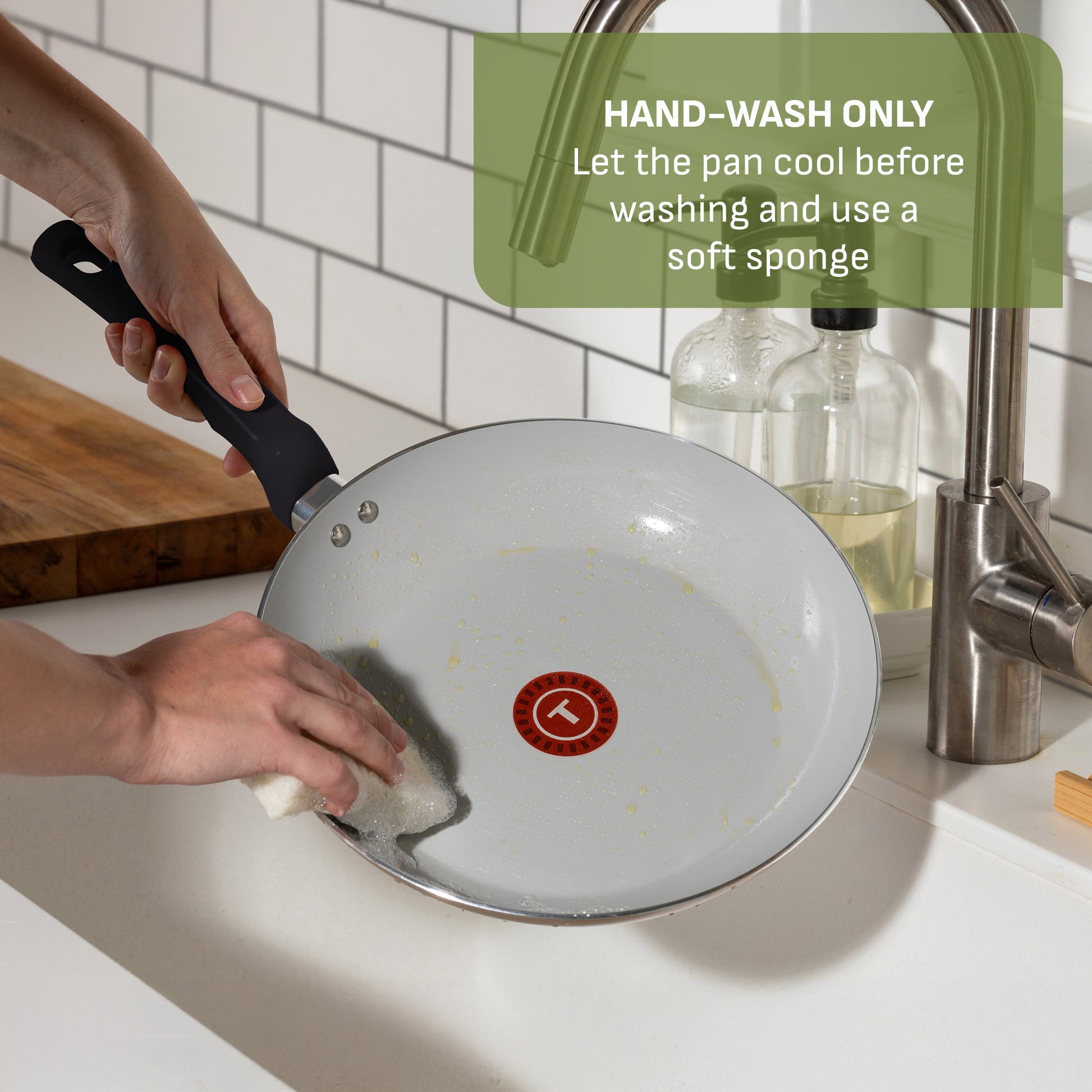 Kitchen Solutions 22-Piece Ceramic Cookware Set in Black